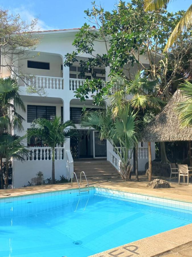 Maasai Villas Mombasa Esterno foto