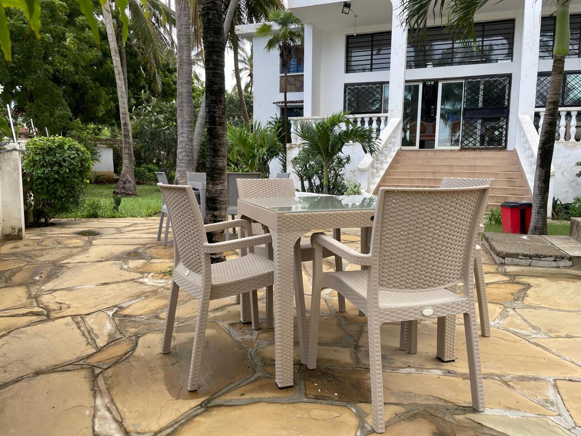 Maasai Villas Mombasa Esterno foto